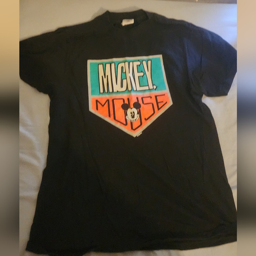Vtg 90's Mickey Mouse t shirt!!!